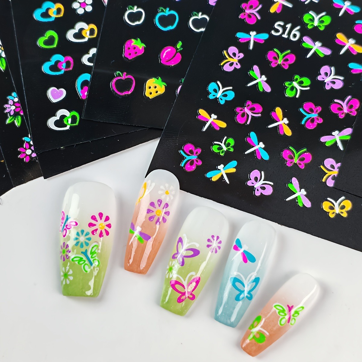 Glow In Dark Stars - 30 feuilles d'autocollants pour ongles en
