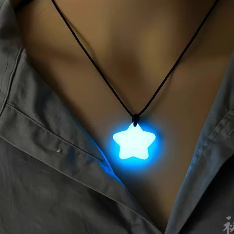Collier Pendentif Étoile Lumin - Glow In Dark Stars avis et prix